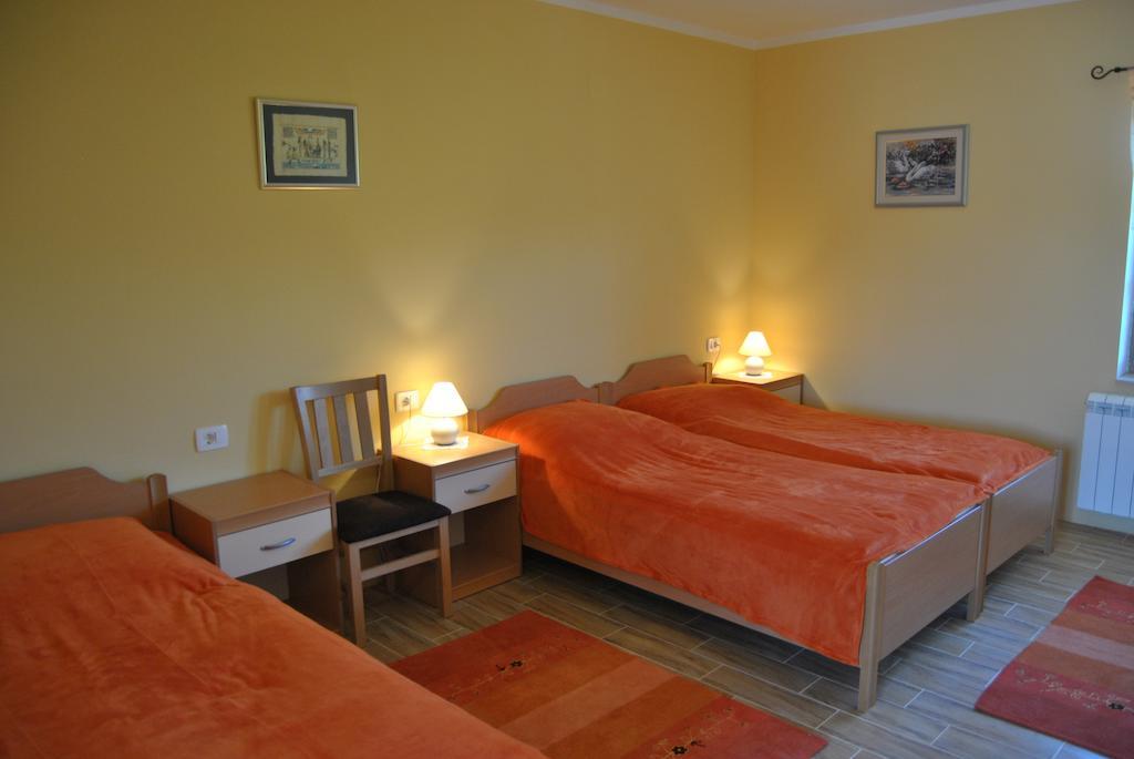 Tourist Farm Dujceva Domacija Βίλα Vremski Britof Δωμάτιο φωτογραφία